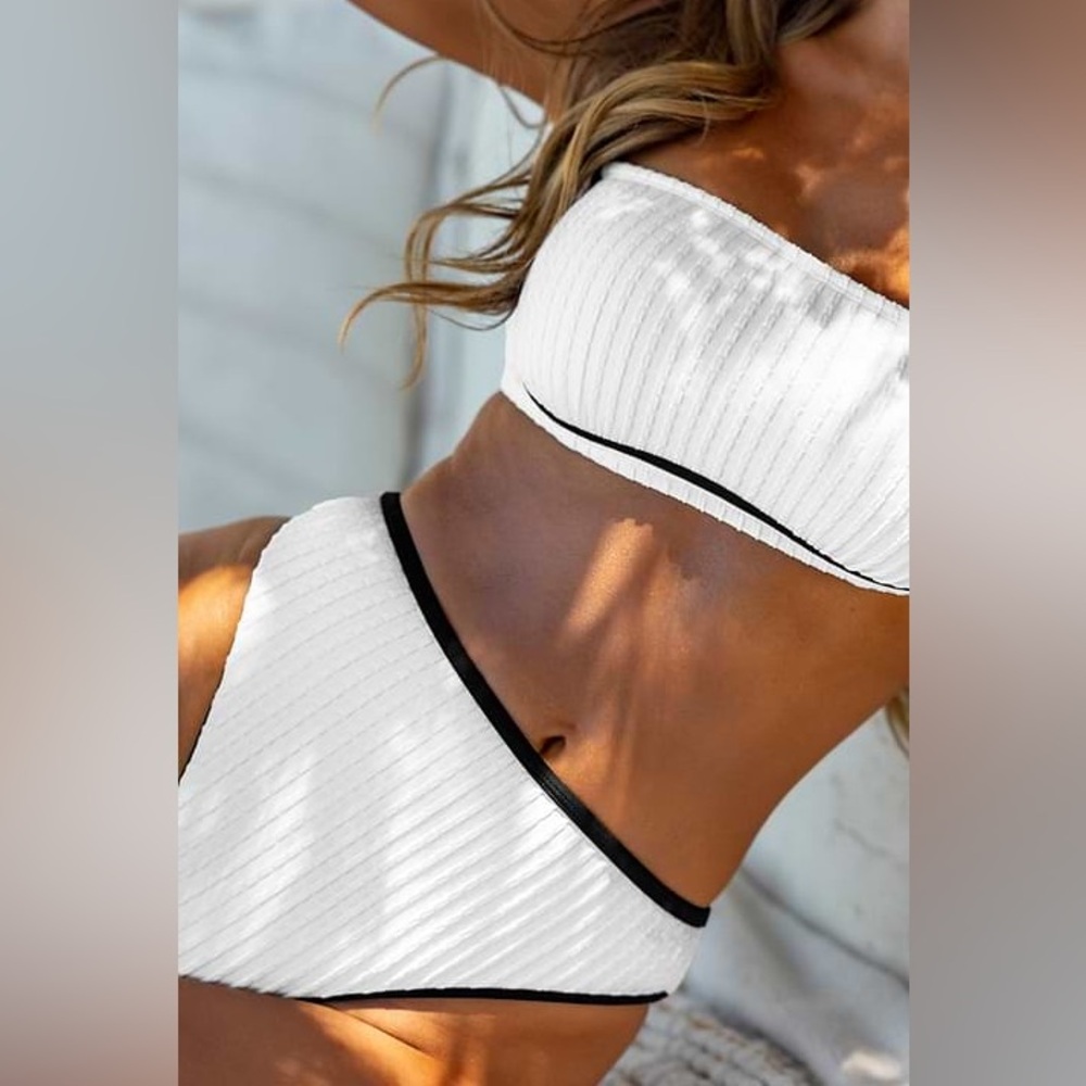 Cupshe White Bikini with Black Piping - Picture 7 of 9